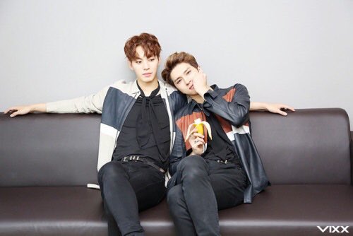  𝚍𝚊𝚢 𝟿𝟽/𝟹𝟼𝟼it was jaehwannies birthday today!! so heres a photo of the two together #WeLoveYouHongbin  #홍빈_사랑해