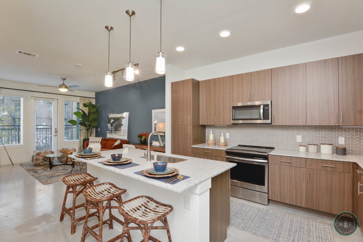 craftapartments's tweet photo. This property has a Santa Fe-meets-Zen ๐ต๐งโโ๏ธ kinda vibe and top-of-the-line finishes. 6 weeks free!!
Studio @ $1,004โ
1/1 @ $1,146โ
2/2 @ $1,380โ
#craftyourlifestyle #craftapartmentlocators
#austinapartments #austinrealestate #austin #austincondos #MovingToAustin https://t.co/2z7mTeamTA