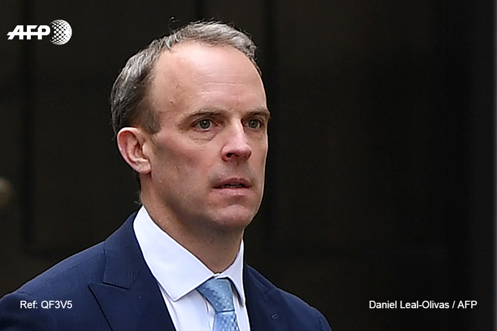 AFPespanol's tweet photo. #ÚLTIMAHORA El ministro británico de Relaciones Exteriores, Dominic Raab, designado para reemplazar al primer ministro Boris Johnson, "en lo que sea necesario", informó un portavoz de Downing Street #AFP https://t.co/c8WHvaBIWl
