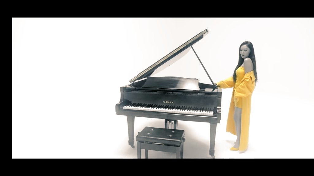 mooclownfactory's tweet image. You all did very dirty to PAINT ME 😐
THE BEST AESTHETICALLY PLEASING MV i have ever seen in my whole life 😭
@RBW_MAMAMOO
#mamamoo
#paintme