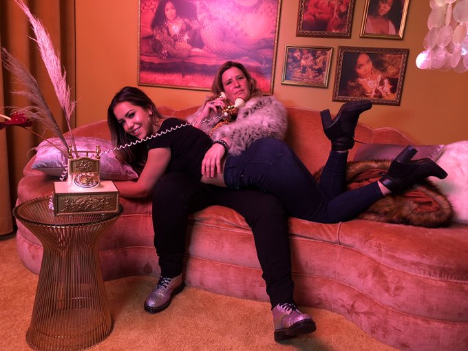 3 pic. HAPPY BIRTHDAY @hollylynrup ??? love you forever ? https://t.co/eLrAUPNR6B