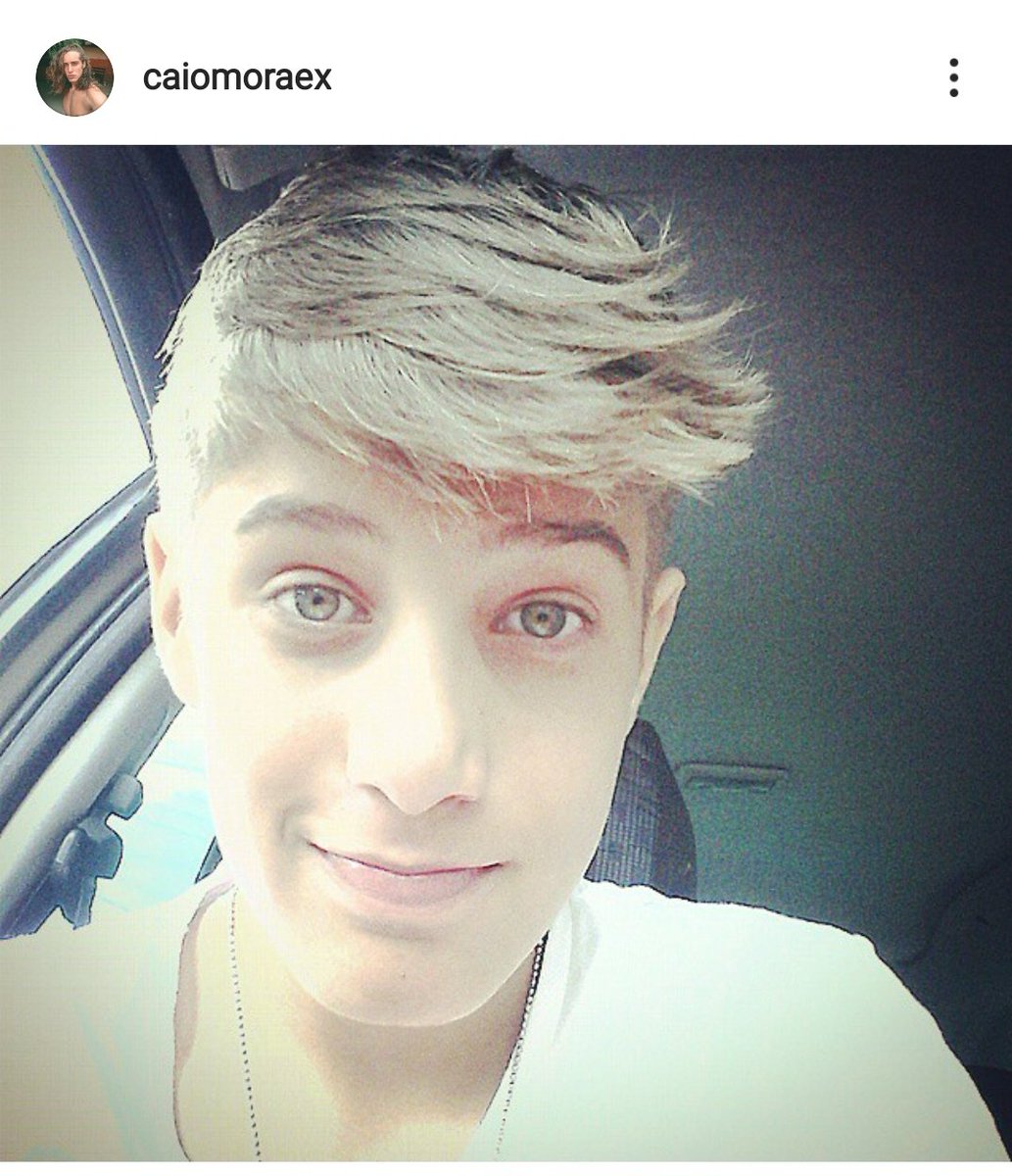 caioeduardx's tweet photo. primeira foto do insta // última foto do insta

nem mudei po https://t.co/g20xELkmr0