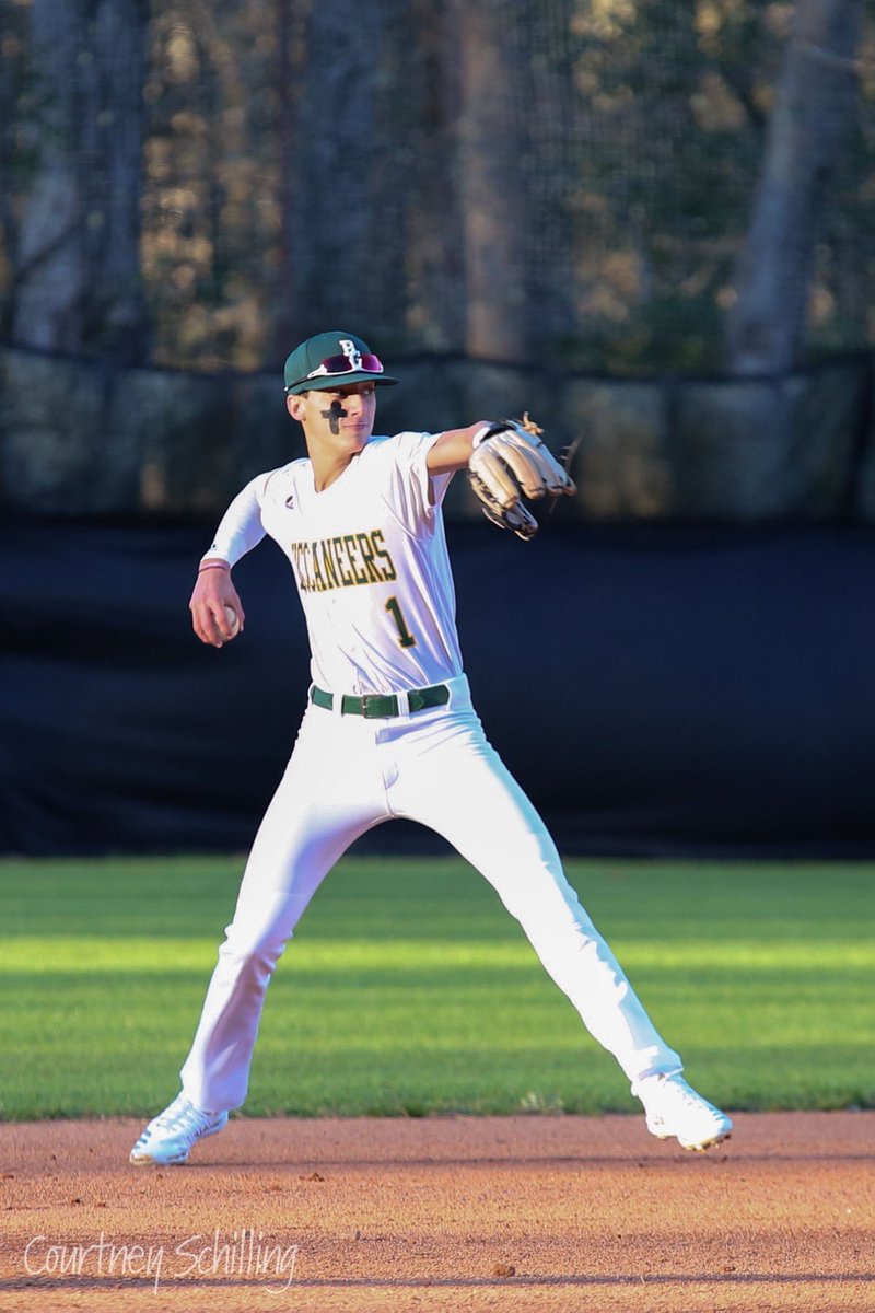 TheCadeKnight's tweet photo. Aye all senior athletes retweet with a few of your favorite pics from senior season #2020 #seniorszn https://t.co/HZdv2JStxi
