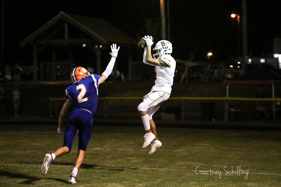 TheCadeKnight's tweet photo. Aye all senior athletes retweet with a few of your favorite pics from senior season #2020 #seniorszn https://t.co/HZdv2JStxi