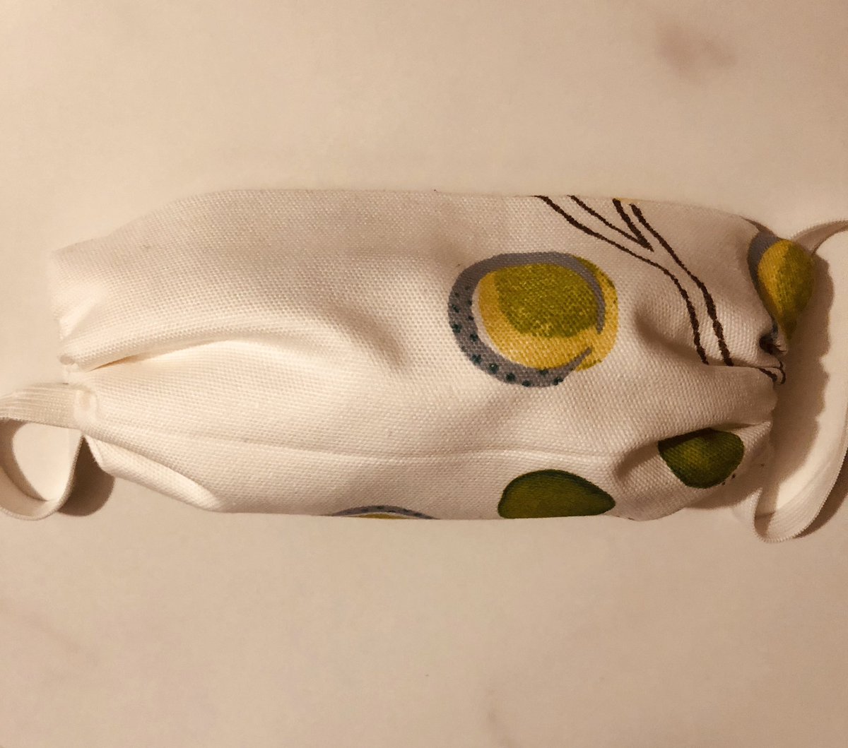 Michelle_Dal's tweet photo. Visited the @StandfastFabric factory as part of a leadership course and purchased some material.  Never got around to making anything with it until today.  If you are looking for a DIY project! https://t.co/klzJ6v0hpK Fastened behind my Princess Leia inspired side buns = 👌🏼 https://t.co/RF5lRHZYIa
