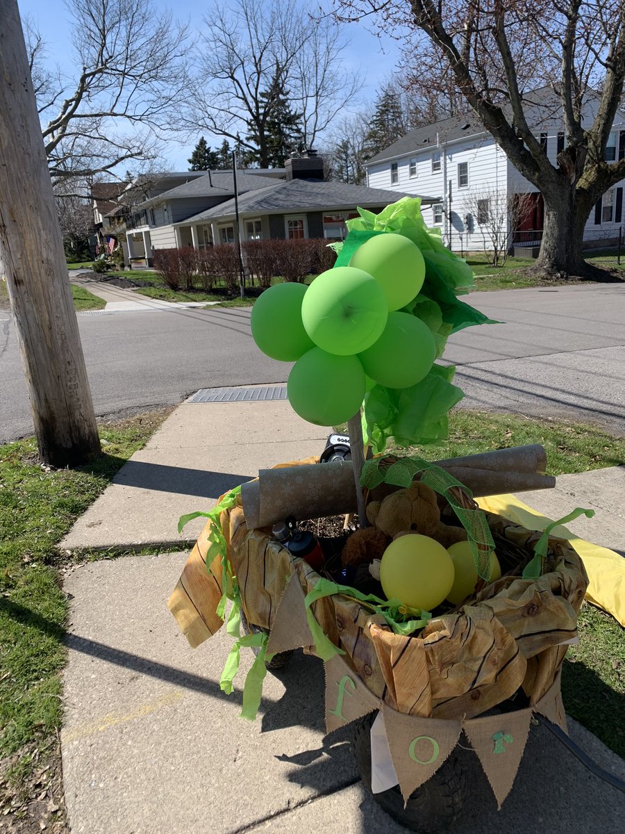 epbittar's tweet photo. Thank you @Forest_WCSD for this uplifting afternoon!! We miss all our friends and family!! #ForestStrong #MakerMondayChallenge https://t.co/uEBbPww2lU