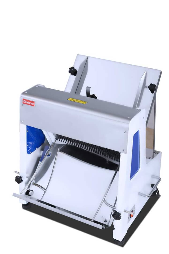 AdambayKitchen's tweet photo. #funkeakindelebello

The people are tired of agege bread give them sliced bread..#bakers una hear me..bread slicer machine available 
Ig @adambaykitchenequipment 
Bakery,super mkt,restaurant machines available💯 https://t.co/UcWnqVIpZr