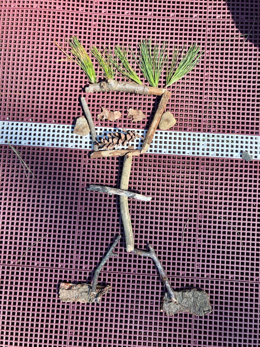 EarlyMathEDC's tweet photo. It's #MathMonday: can you #MakeitMath and #MakeitArt while playing outside? #youngchildren could find and count twigs, compare stones, sort leaves...and make their own art or math work #learningfromhome #ECE #FightCovid19 #parentingin4words https://t.co/i7vBS0VzCs