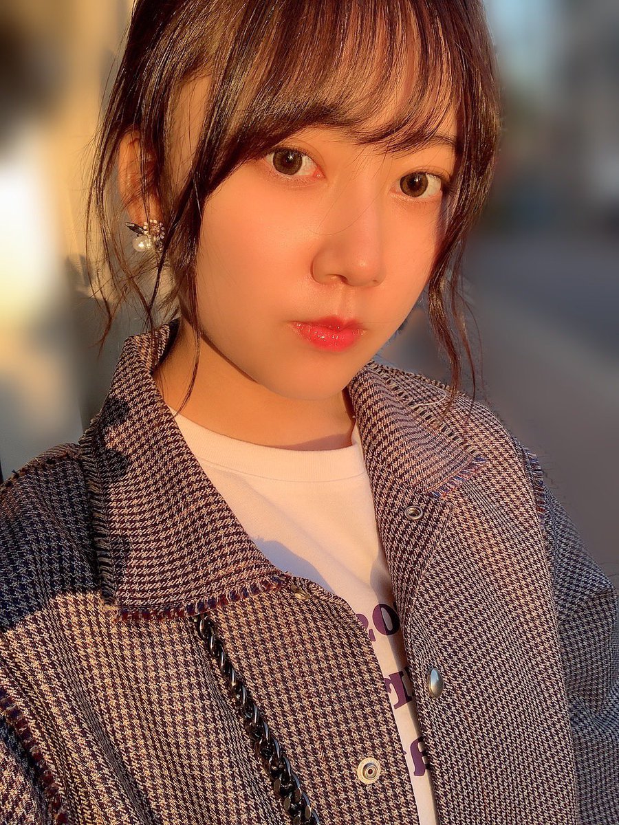 yucchi: she’s full on cursed w/ friendships but her bocchi character is rly funny, she seems to be settling into her life as an idol more in 2020 and i was happiest about her getting sns over any of the promoted girls bc i shallowly think she is the prettiest girl ever