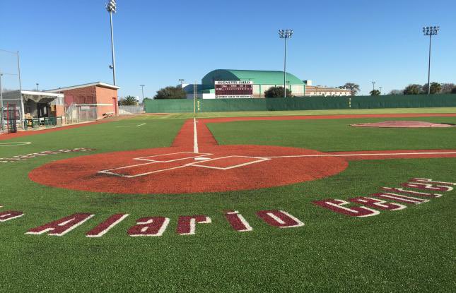 StephenStill11's tweet photo. Excited to announce my commitment to @LoyolaWolfPack!! Thanks to Coach Bruce and Coach Kennedy for the opportunity. #geauxpack https://t.co/osGnJp04U0