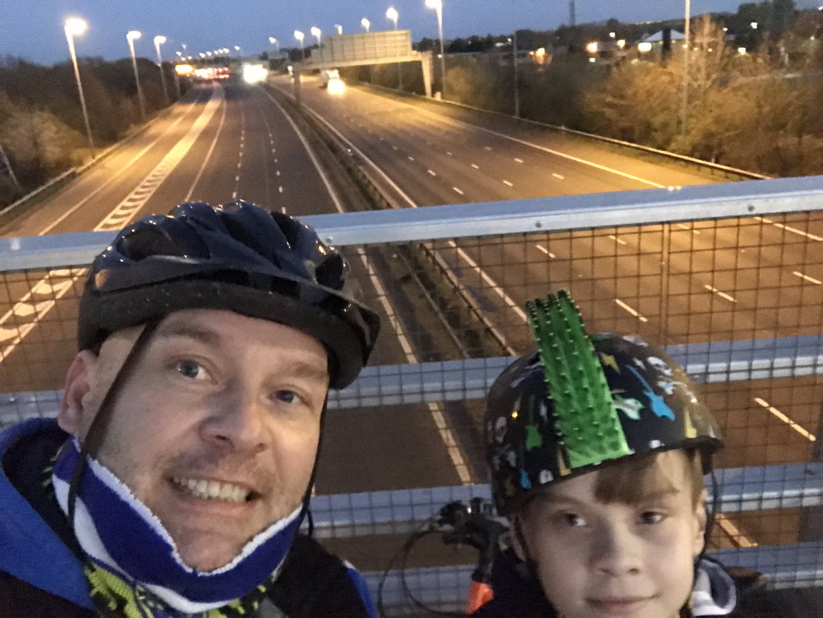 ChrisWalker207's tweet photo. Another night ride with CJ. Roads quiet, paths empty, no one about, everyone tucked up in bed . Super quiet ❤️🚴‍♂️🌖👨‍👦perfect #bikeride #mentalhealth #familytime #FatherandSon #awayfromtheinternet #toomuchnews #exercise #relaxtogether https://t.co/Rt3Oim2VOC
