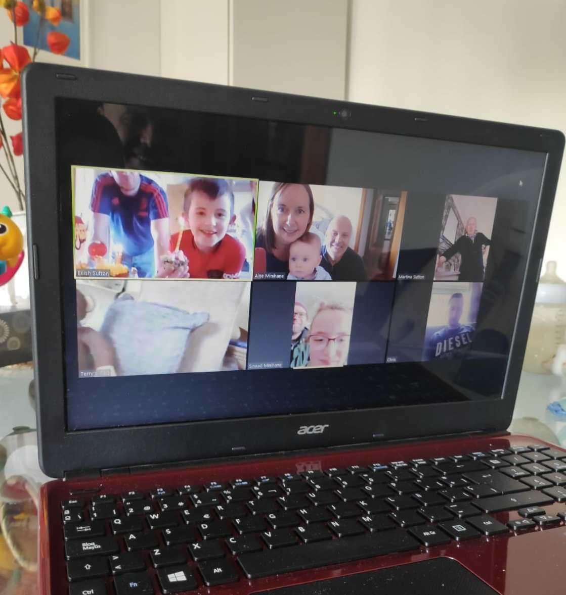 eilishsutton's tweet photo. Turning 8 when #SocialDistancing makes for a very different kind of #birthday
A delighted 8 yr old blowing out his candles in Dublin after being surprised with a slightly off-key rendition of happy birthday from family in West Cork, Tipperary, Galway &amp; Spain ❤ #StayHomeStaySafe https://t.co/0rbme1ibDe