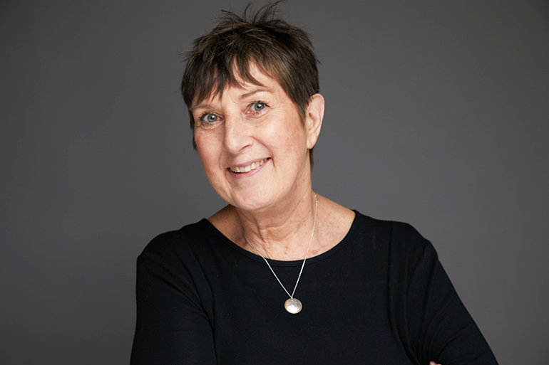 @Chocology Unlimited is giving back to Stony Brook University Hospital workers and local charities with its new Chocolate Prescription program and #ChocologyCares campaign, which are part of founder Linda Johnson's mission to keep the focus on R.E.D.
danspapers.com/2020/04/chocol…