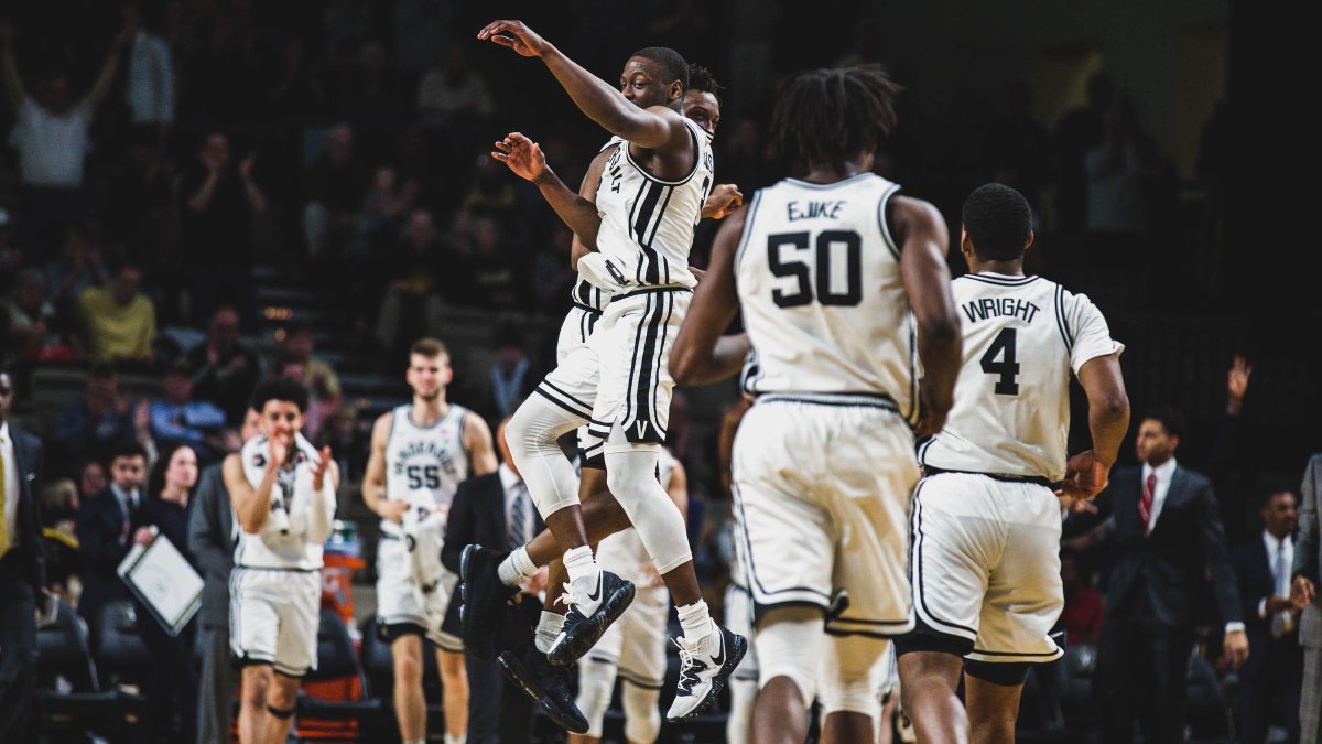 Happy National Student-Athlete Day to the men we love so much.

Hope all are safe and well, and we look forward to seeing you again.

#StackhouseEra | #AnchorDown