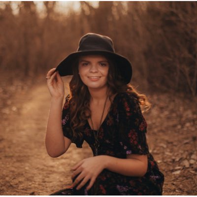 MackenzieDunig1's tweet photo. #NewProfilePic https://t.co/yaroxKgjWL