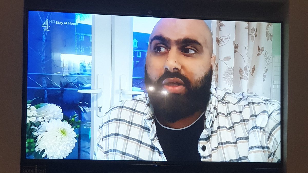 bilalhassam's tweet image. As a returnee Medical Doctor, I fear what serving at this time of crisis means for me &amp;amp; my family, but I have hope too.

Maybe now with the Prime Minister in intensive care, politicians will do more than just clap for the #NHS

Glad to have shared why on @Channel4's #inaday