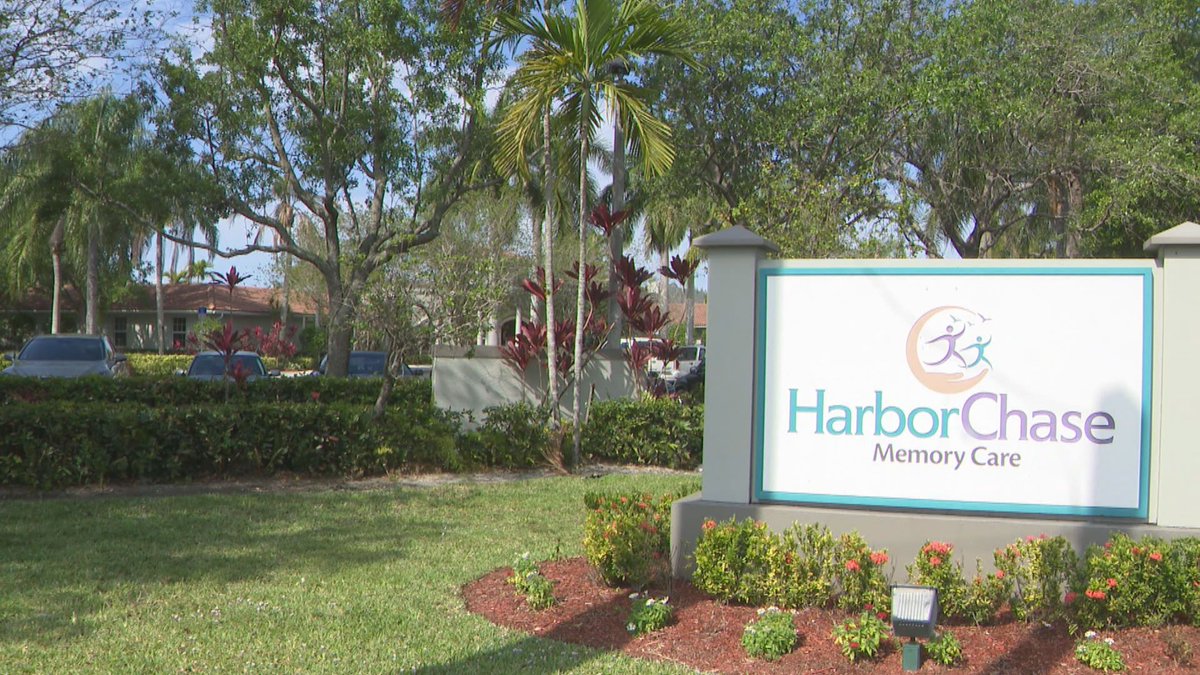 WPLGLocal10's tweet photo. Coronavirus in Florida: Lack of available tests a major issue at long term care facilities https://t.co/WxxoMk2OKn https://t.co/mRvaTgA83S