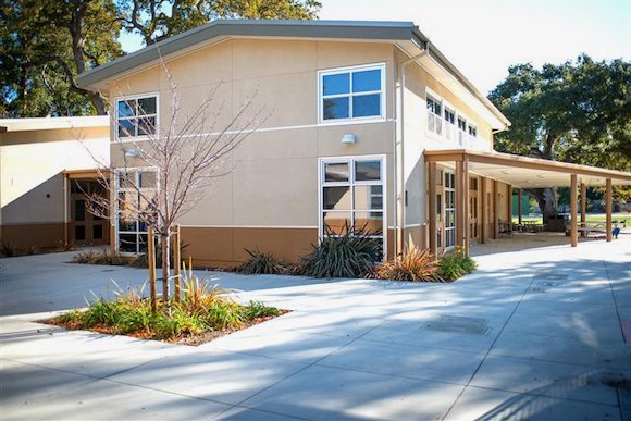 MPCSD and Newton Center offering emergency childcare for essential workers inmenlo.com/2020/04/06/mpc…