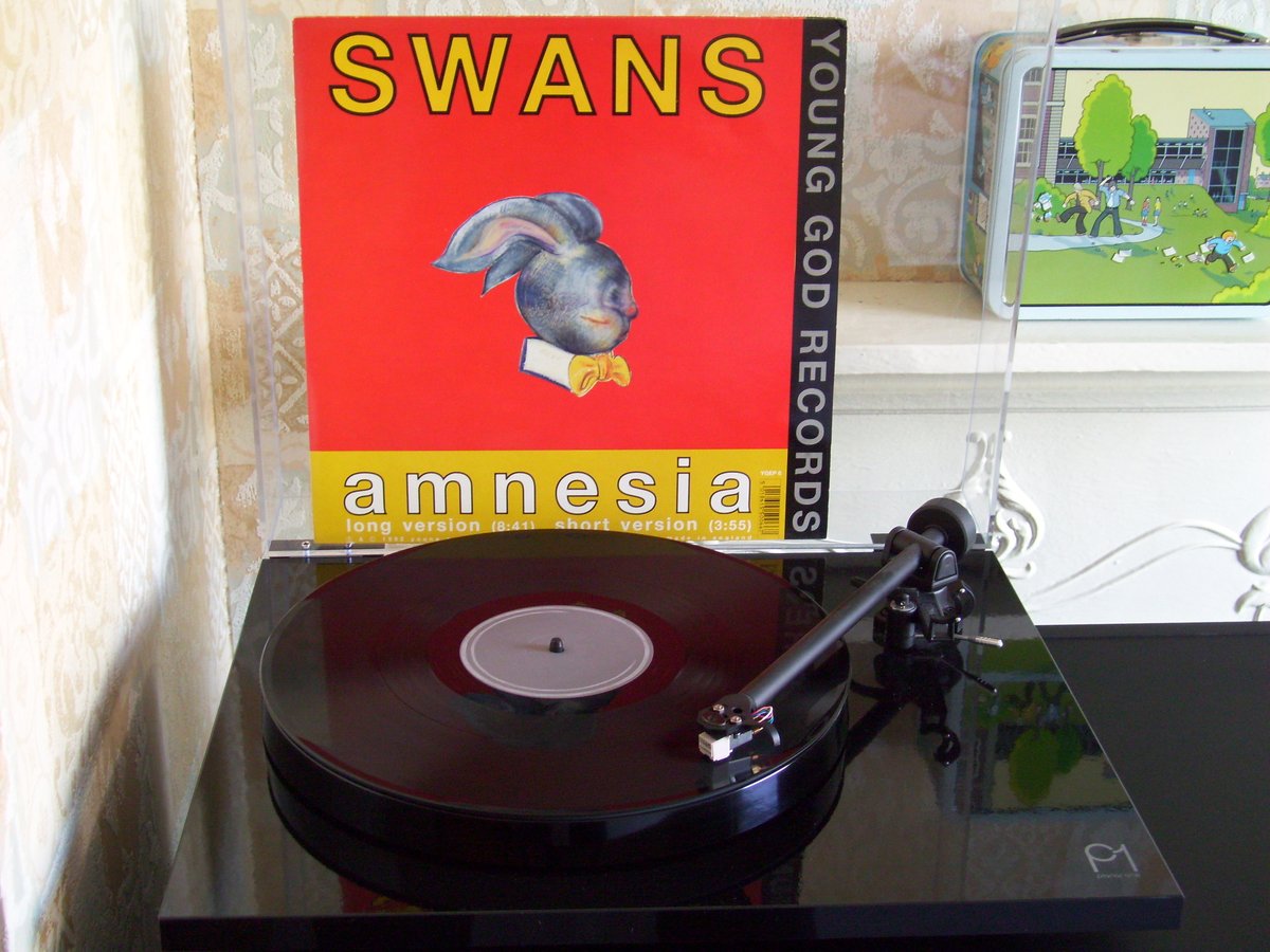 therec0rdplayer's tweet photo. Now Playing - Amnesia (1992) by Swans.

This is the 08:41 'Long Version'.

Pressed onto 128 grams of Black Vinyl.

"My Heart Is A Lead Box
   Ideas Are Shutting Locks
     The Air Was Just Turned Off
       Now You're Sucking From This Machine"

@jarboe_living @MartinBisi https://t.co/4T66xi6fbD