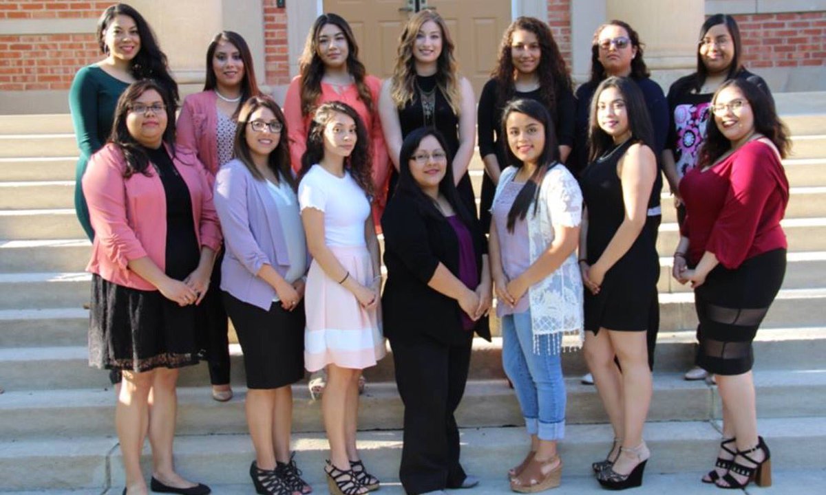 ESUKDChi's tweet photo. HAPPY 33rd BIRTHDAY, KDChi!🎉
This amazing sorority leads its sisters to develop leadership skills, achieve academic success, and strengthen the sisterhood🌹
College life is better when the sisters stick together✨🐧
#ΚΔΧ #FoundersDay #1987 #0406 #ouaoua #ProudPenguin https://t.co/RTila4ACoX