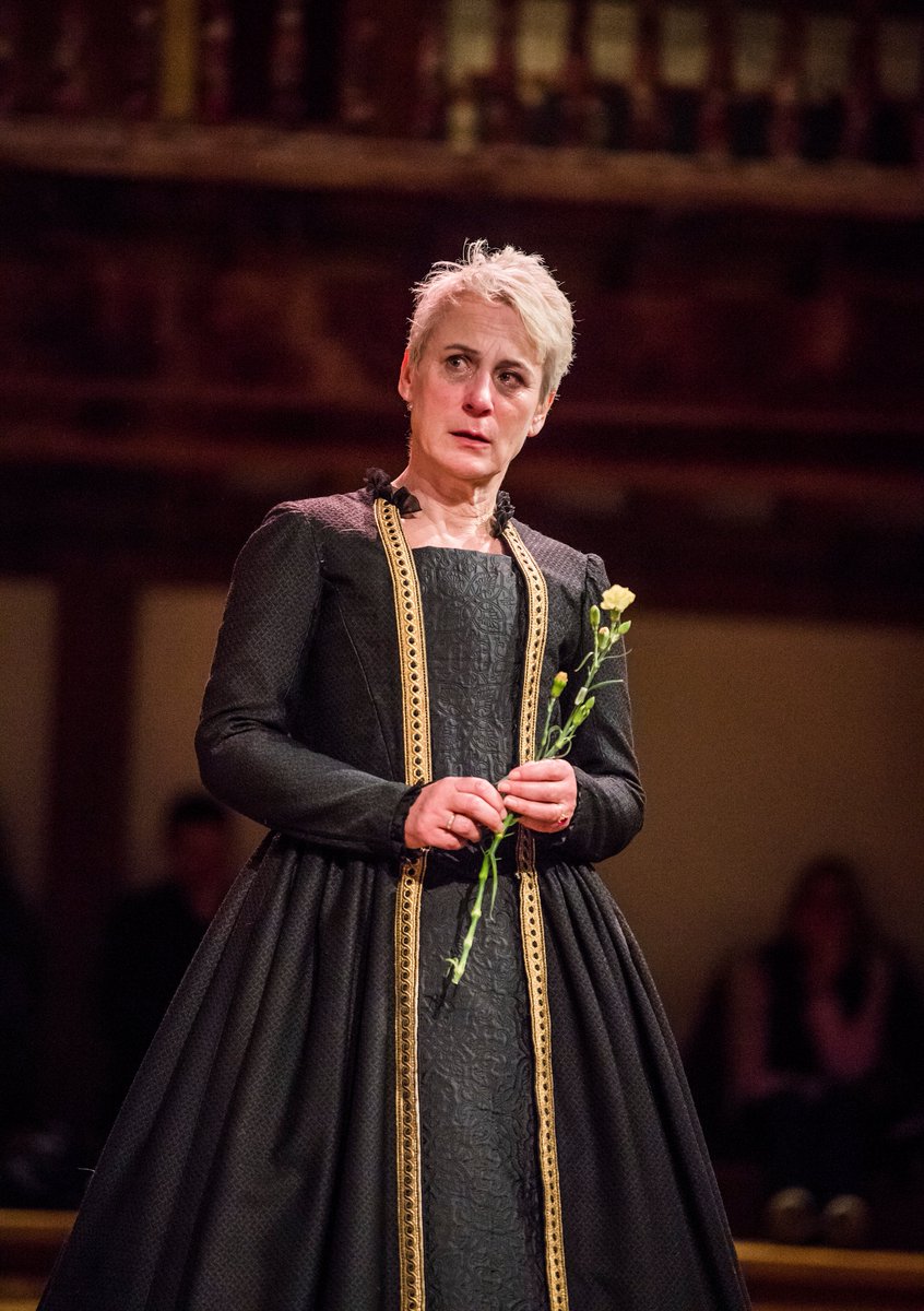 Does Gertrude know the drink is poisoned? Discuss. #Hamlet