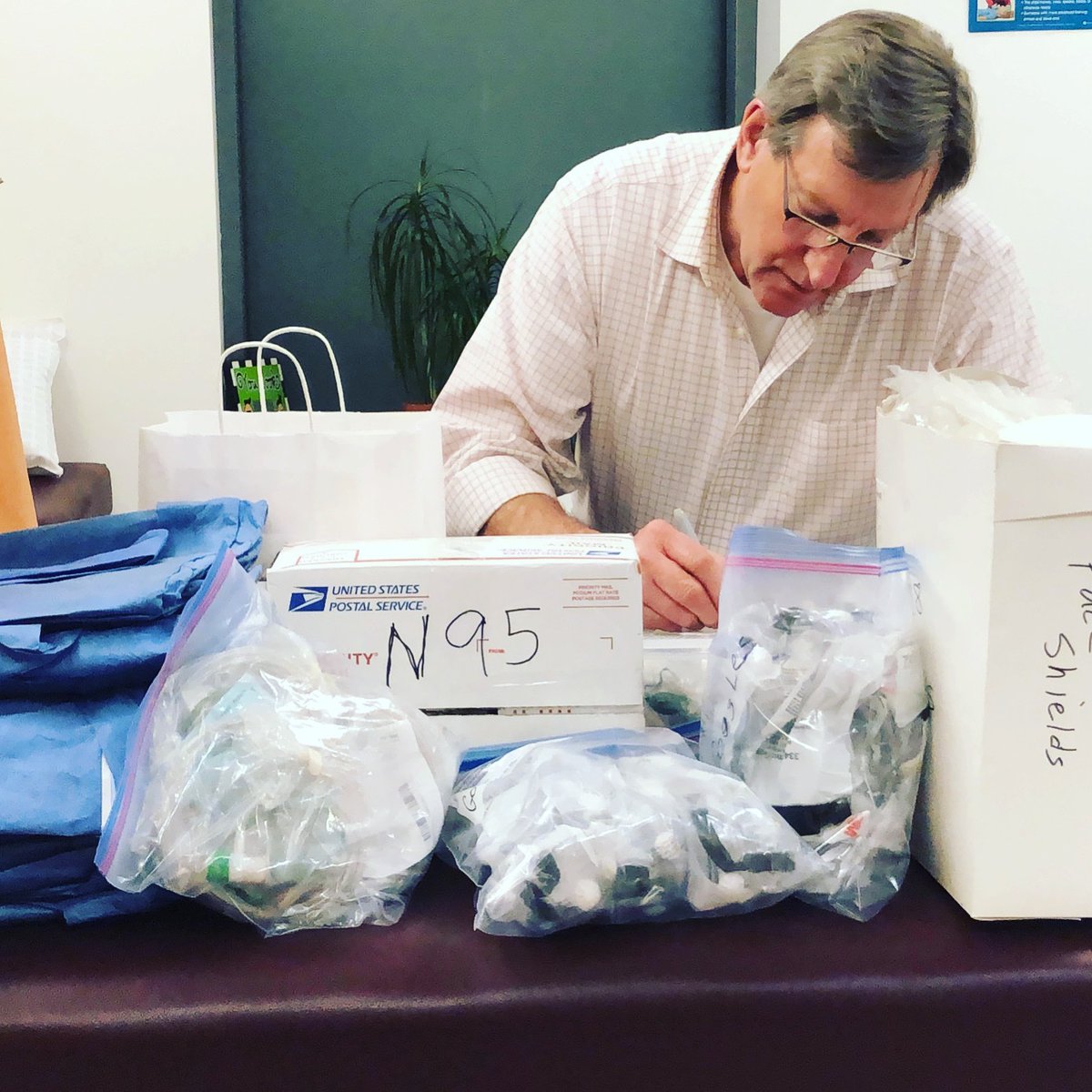 SaintDavidsNYC's tweet photo. ⛑ 🚑 Saint David’s forges forward with mission-affirming delivery: All useful medical contents will be delivered to Weill Cornell Medicine in support of the heroic efforts of the medical team @weillcornell . Hospital drop-off begins today, extending through the week 👏🏽 🏥 👏🏽 https://t.co/K7PXCxx6H4