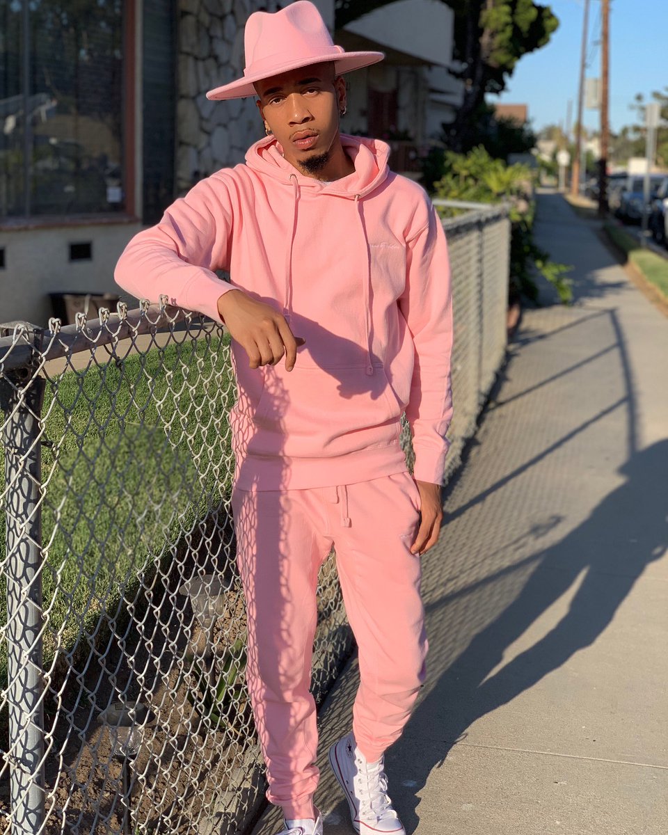 Von_D__'s tweet photo. Pink Fedora Hat Made for Men & WOMEN STILL AVAILABLE NOW FOR YOU‼️Visit The website to see more https://t.co/Yie81RmK4C #lafashion #zanovaprairie #hatstyle #colors #hatwolrd #fashion #mensfashion #fashion #womensfashion #dailywear #standoutloud #hats #fedorafashion #fedora https://t.co/v0X6GYtSMH