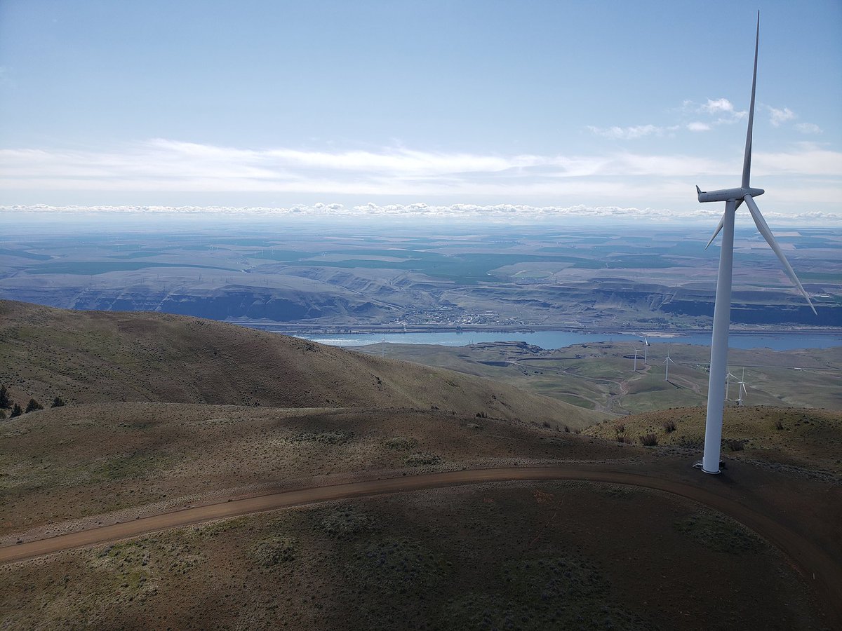 gemini_energy's tweet photo. #PhotoOfTheDay ☑️
📸: Mike K.
#geminienergyservices #renewableenergy #iheartwind #windpower #windturbine #windtech #nofilter #workatheights #windlife https://t.co/YNbdag7SES