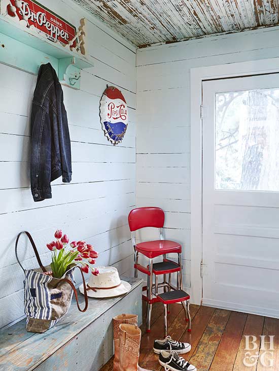 yourspringteam's tweet photo. Antique statement pieces are a good addition to a space-challenged mudroom. #homedecor #interiors  https://t.co/0ioIli7WSJ https://t.co/kFvsOUcHSI