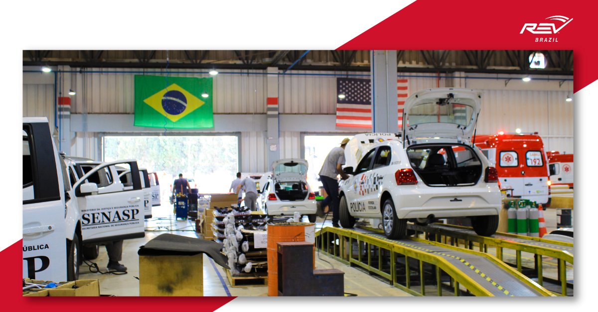 REVOBrasil_'s tweet photo. Trabalhamos com muito empenho e amor! #OrgulhodeserREV 😉❤

#GoREV #comprometimento #qualidade #respeito https://t.co/o0iPhVOrDV