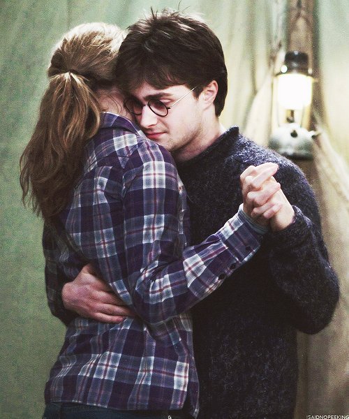 ManuelModestes's tweet photo. Tweet di apprezzamento per la scena più bella delle scene aggiunte nei film 
#harrypotter #harrypottereidonidellamorte https://t.co/2Gz6CtQKuB