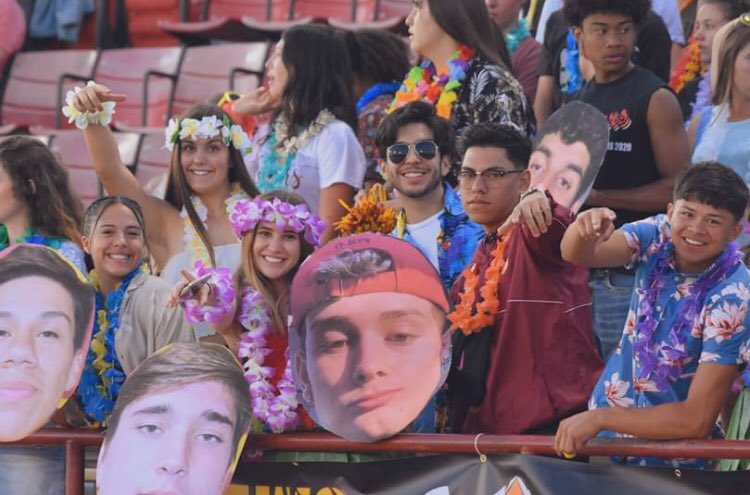 LbhsPride's tweet photo. we ❤️ tiger pride!! #TigerPrideWeek @LosBanosTigers https://t.co/wlZPI1XwkP