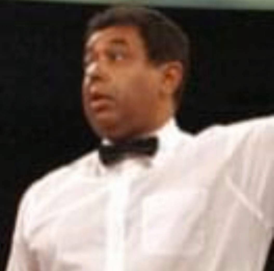 I’ve been asked to let the boxing world know that World class referee Kenny Curtis has been taken into hospital with the Covid-19 virus after beating cancer our prayers and thoughts with Kenny and his family 🙏🏼💙🙏🏼