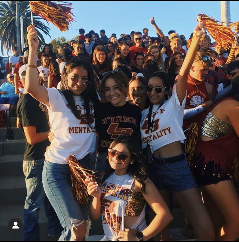 leximc92's tweet photo. Missing the good days❤️ @LosBanosTigers #tigerprideweek https://t.co/xG7BklwHty