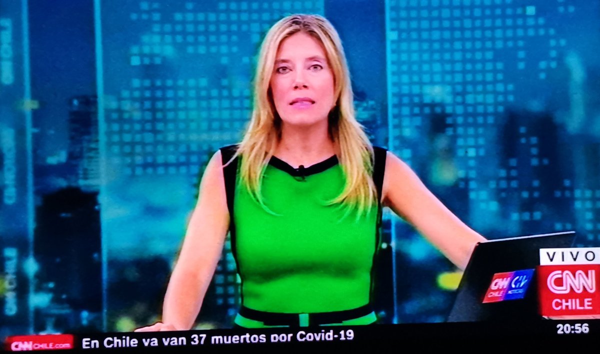 TnemosMinistras's tweet photo. Día de noticias con @tv_monica en @CNNChile Tremenda nuestra Queen Mónica Rincón ❤️ siempre trabajando bajo los protocolos y cuidados que se requiere frente al #Covid_19 y promoviendo #QuedateEnCasa se extraña #MRCNN 😔💔 cuidate mucho Mónica 💜 https://t.co/ZAqTt3DERQ