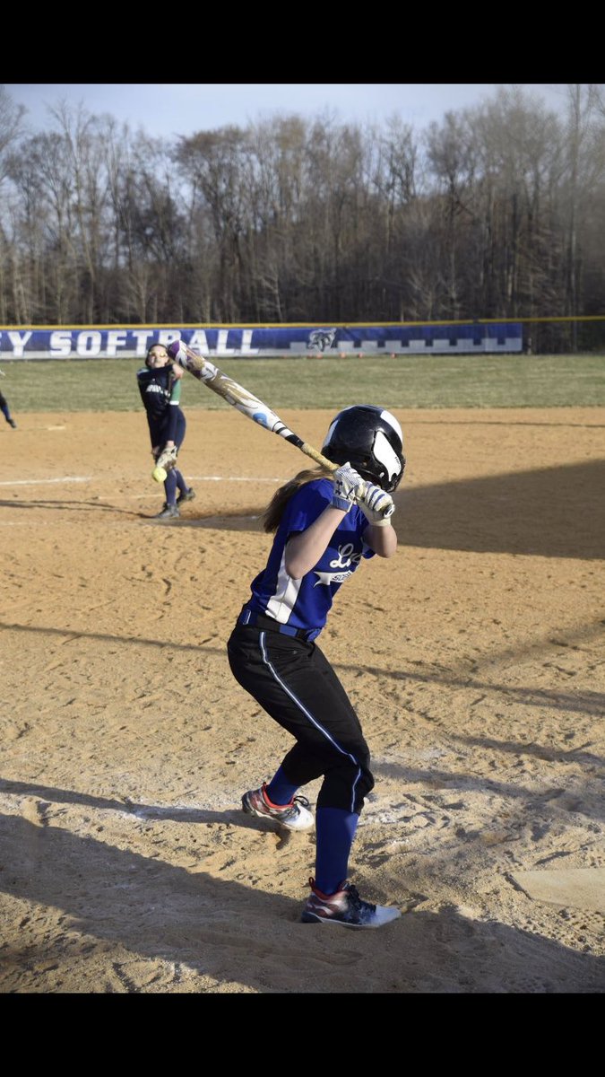 shelby00550752's tweet photo. Memory MONDAY: I miss my friends soccer and softball. #LackeyPRIDE #lackeyHS #CoachJLush https://t.co/RKSUXt2MDY