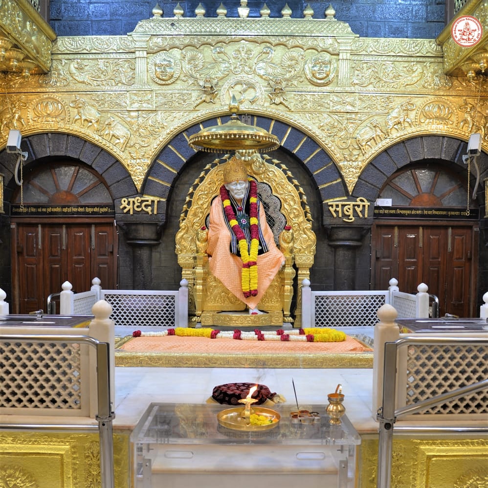 rajeshbbk725's tweet image. मेरे साँई के दर से कोई लौटा नहीं निराश
उनके लिए तो हर बच्चा उनको है ख़ास
मन में जिसके रहती है दर्शनों की प्यास
साँई शीघ्र भेजते बुलावा आ जाओ मेरे पास

श्री सच्चिदानंद सद्गुरू साईनाथ महाराज की जय।
🌹🌹ऊँ साई राम जी🌹🌹