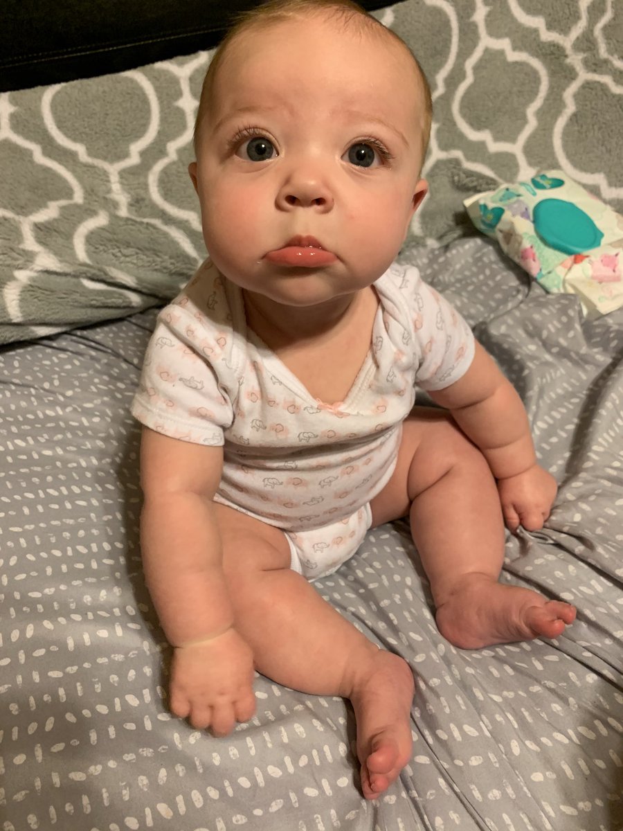 Haleyross005's tweet photo. Your 5 months old already 😭 time is flying by so fast!! https://t.co/H0HYwWgcpf