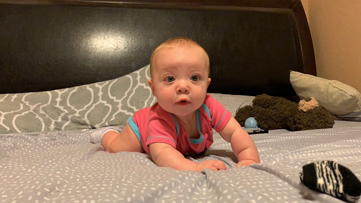 Haleyross005's tweet photo. Your 5 months old already 😭 time is flying by so fast!! https://t.co/H0HYwWgcpf