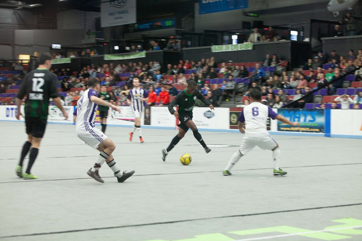 MuskegonRisers's tweet photo. After serious discussion regarding the health risk &amp; uncertainty surrounding COVID-19, we've made the difficult decision to forgo our 2020 men's &amp; women's outdoor seasons. Focus has shifted to 2020/21 arena campaign which will also feature a full home schedule for the MKG women! https://t.co/RKB2C2RNuw