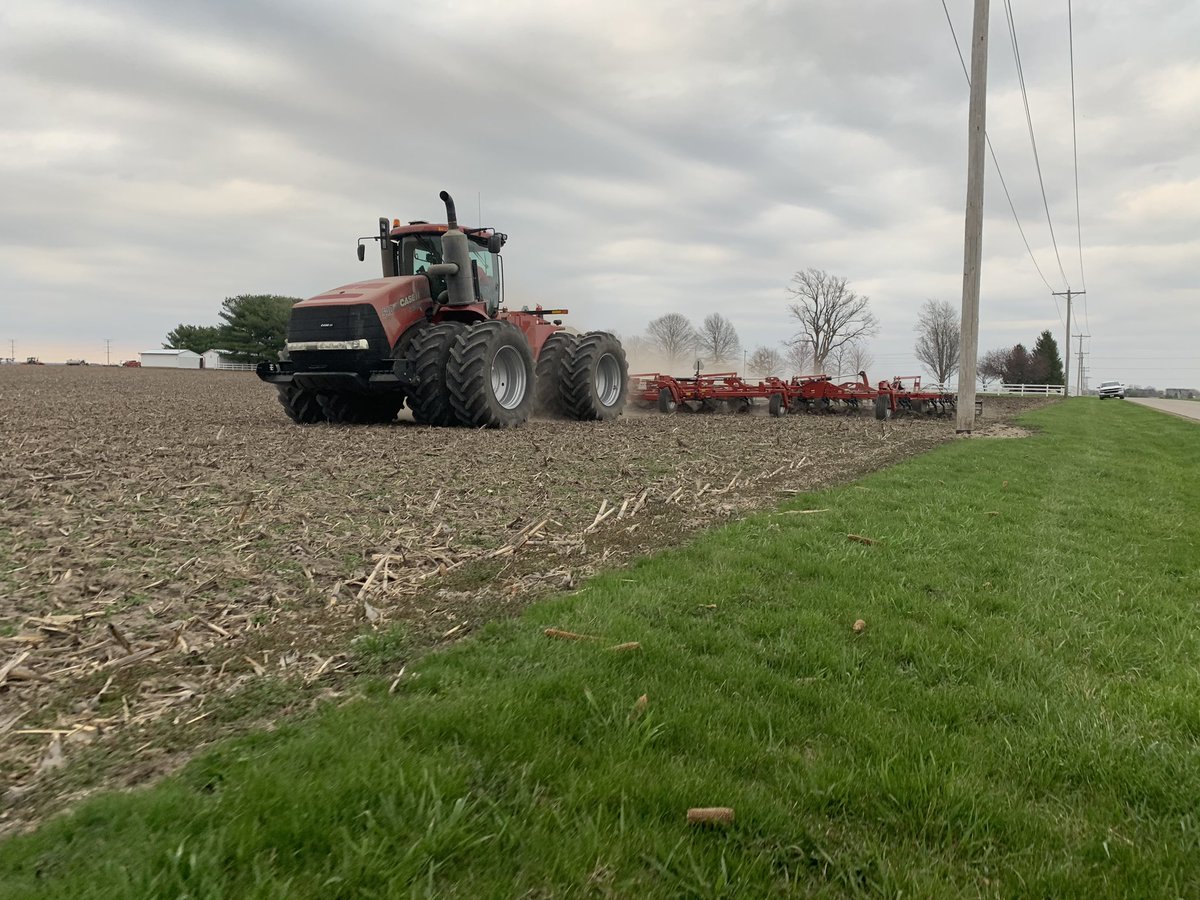 crich961's tweet photo. Spring has Sprung with a busy day today! @Case_IH #TM255 dialed in and @DegelmanInd #Protill26 blade change and ready for delivery Wednesday @LiveWorkGrowCIA @MPSchmidtAG @JimKappel https://t.co/W7UrDAGTwD