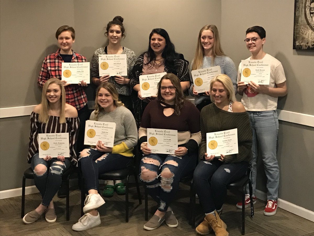 ladygeesebball's tweet photo. Happy student athlete day! Lady Geese All-Academic players....@NicholsLexi @GabiRobinson321 @emmalee_daniels @D3ssst @BrookeMontgom @CheesmanBrooke @forsythe_erin @KateWitte2 https://t.co/pXZERIRwDn