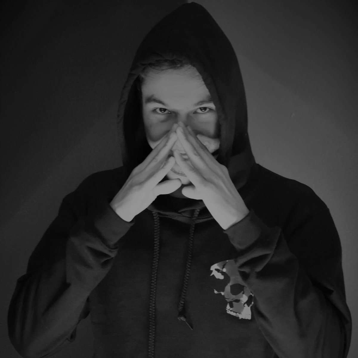 FINALBOSSRECS's tweet photo. ☢️Imagine the "City of the Shadows", while you are driving in a post-apocalyptic highway with this well mixed drum and bass-hardstyle track. Save the track in case you may need to use it after the quarantine. @svntoz 

https://t.co/YGBkQU38af https://t.co/Oe5gC98vQi