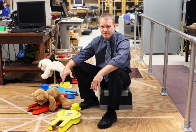 VCUMCL's tweet photo. Dr. Peter Pidcoe is the director of the Engineering and Biomechanics Lab which links engineering principles with physical therapy treatment and human performance measures. He is also a collaborator of the Motor Control Lab and helps out on the #VIGORProject. https://t.co/VcQhUPY8x1