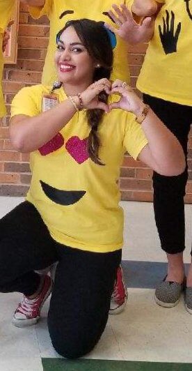 A shout out to my caring and calm assistant principal, Liz Acevedo.  I miss seeing your smiling face each day. Grateful for your daily support. #APWeek20 <a href="/AHISD/">Alamo Heights ISD</a>  <a href="/HowardAHISD/">HowardECC</a>