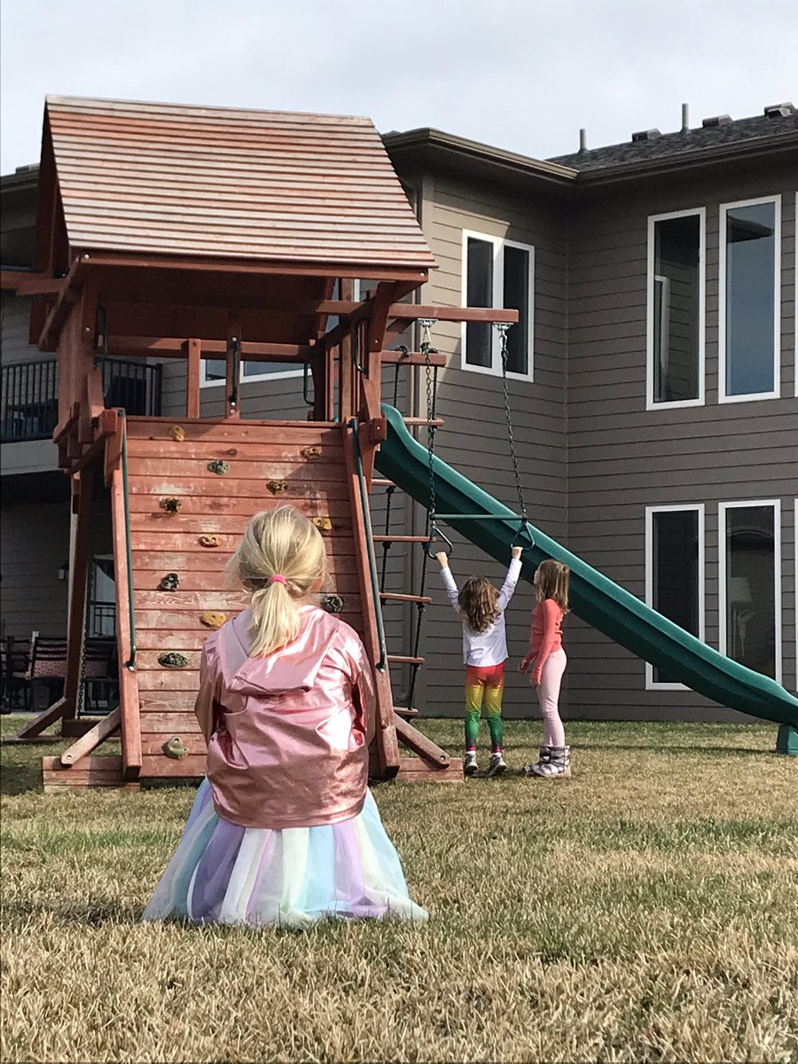 Bunt515's tweet image. #Covid_19 #Coronavius #StayHome #SocialDistance #MissingBestFriends