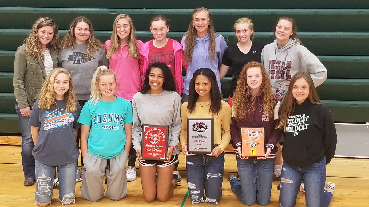 WarsawTrack's tweet photo. One year ago our girls team started a run of 3 consecutive meet wins. Stockton, El Dorado Springs, and Skyline. Tic Tac Toe 3 in a row! @Ozark_Highlands @Aub_21 @coachowe https://t.co/mQ9l1pSsxw