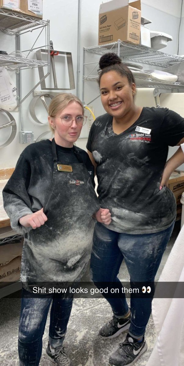 Cotie_Kailey's tweet image. During this pandemic I have seen the absolute best in my coworkers, customers &amp;amp; our management team.  
I’m so grateful everyday that I get to run a restaurant with my best friends &amp;amp; be surrounded by the best staff! 🤩😍
#WeGotThisWA
#WhatIAmLearningInQuarantine
#AllInThisTogether