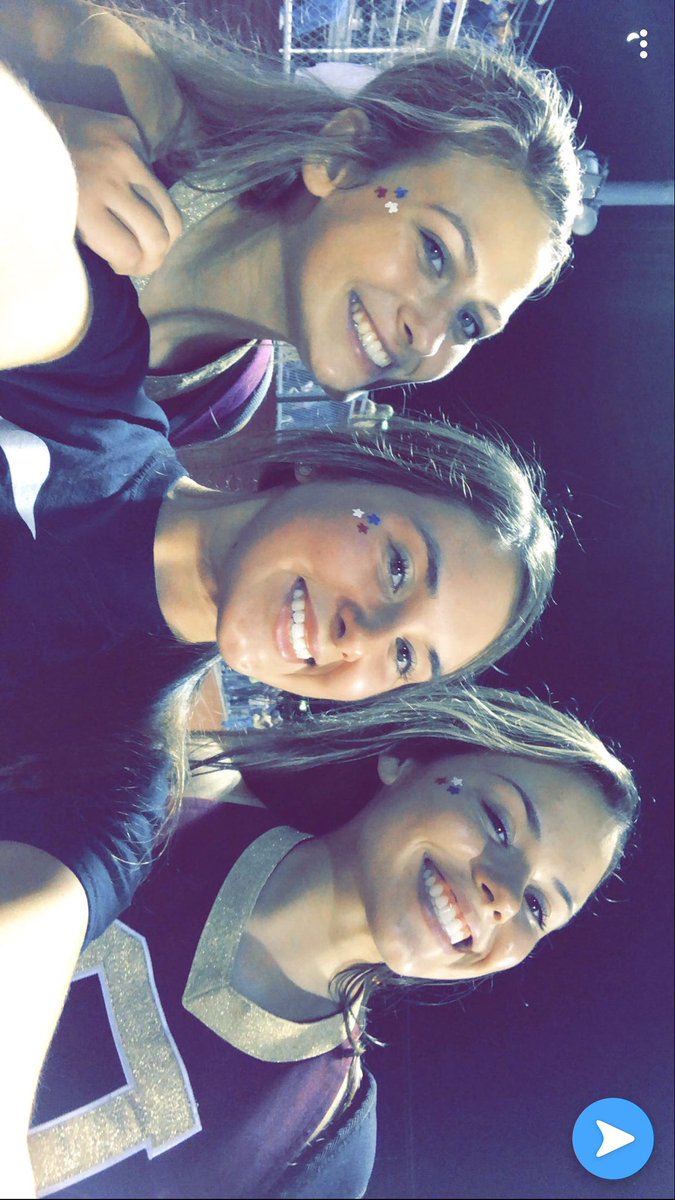 tayrae322's tweet photo. happy birthday soph!!! wishing we were in punta celebrating :( have the best day, love uu!💛🌷 https://t.co/guWGUEEOEg