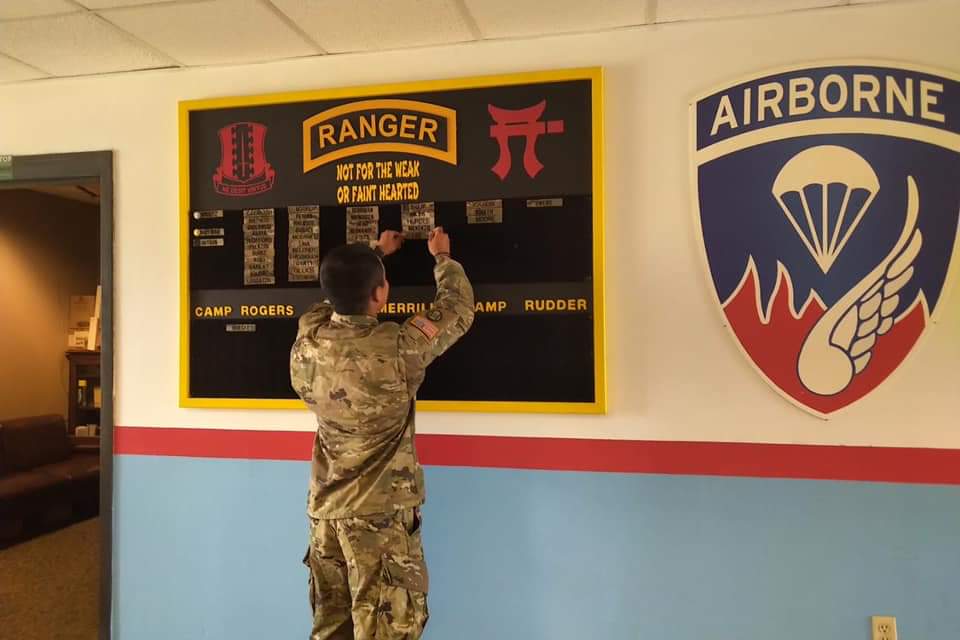 LeaderRakkasan's tweet photo. Congrats to Sgt. Lee for recently earning his #Ranger Tab!⛩🦅
#RLTW #NCO #LetValorNotFail 
@TheRakkasans @101stAASLTDIV @NationalRakk @FORSCOM https://t.co/HpqafhhdOP